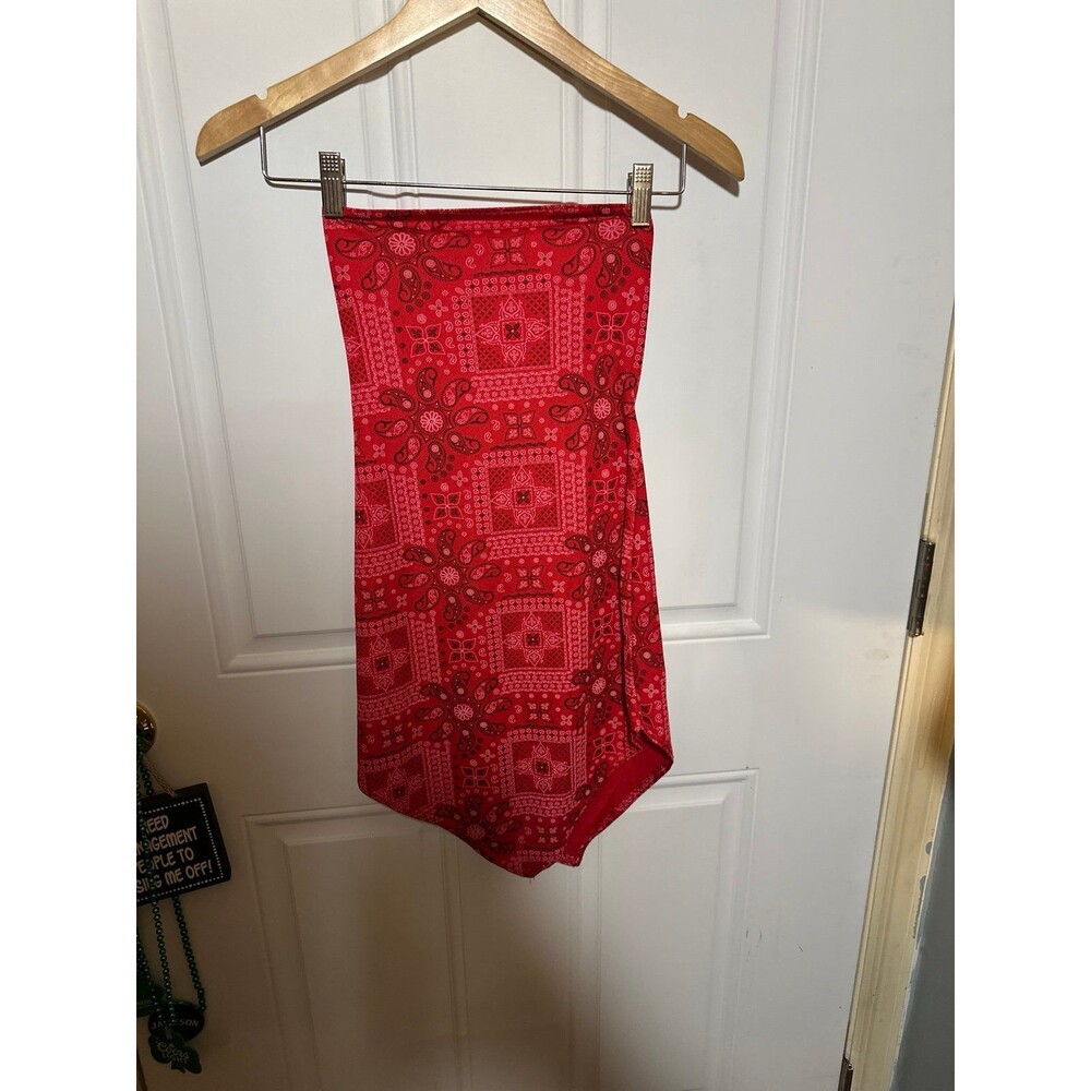 PrettyLittleThing Red Bandana Print Tube Top